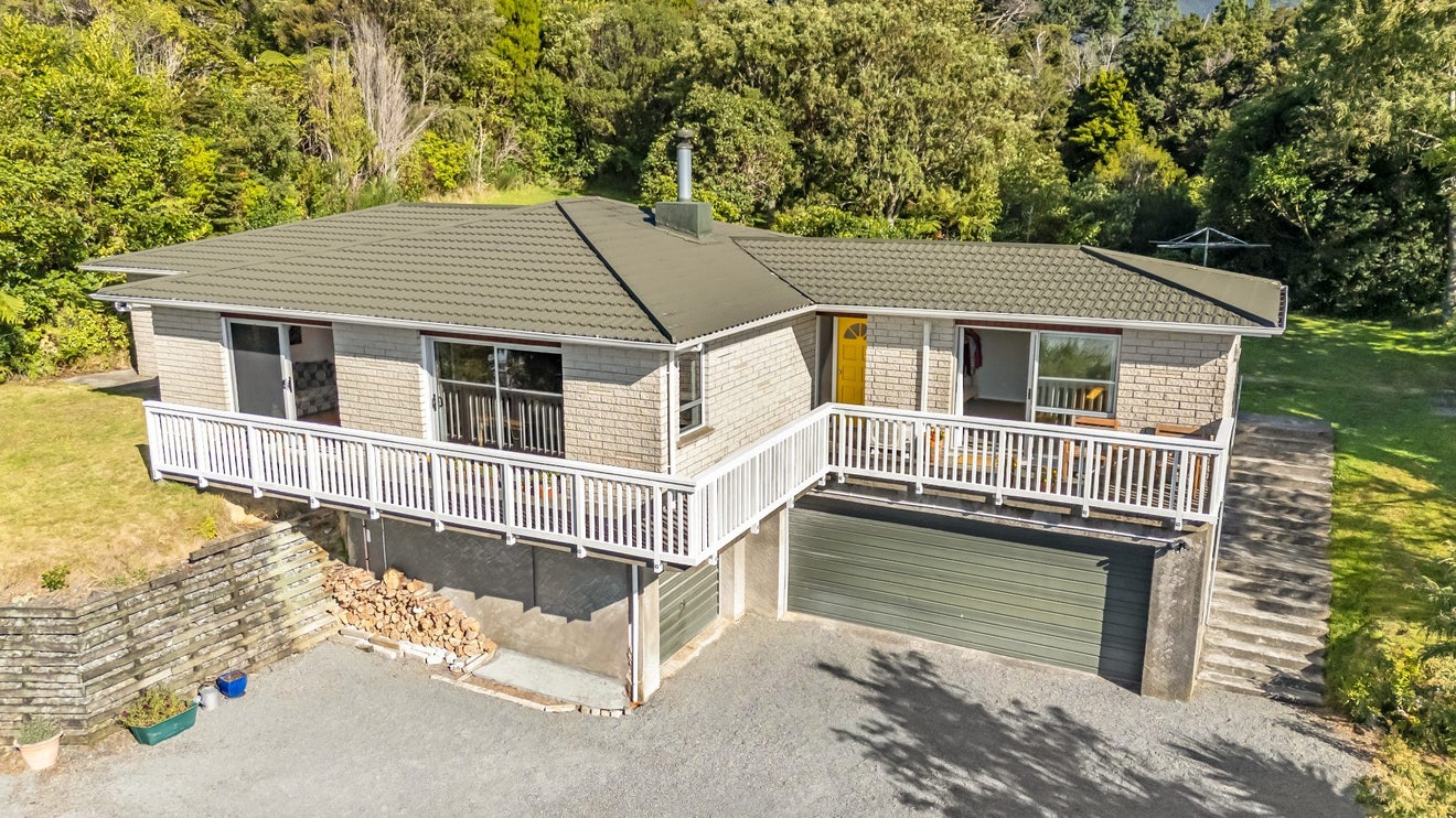 106 Plateau Road, Te Marua, Upper Hutt - Carousel 1