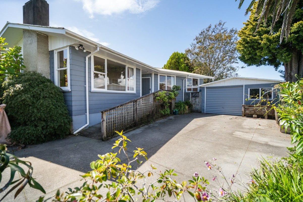 35 Woodford Avenue, Brookfield, Tauranga - Carousel 2