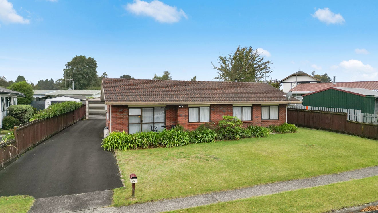 15 Tupelo Street, Pukete, Hamilton - Carousel 1