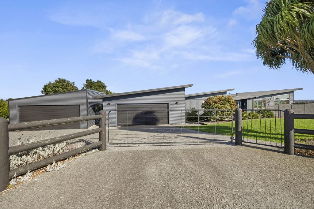 100 Elsham Road, Lepperton, New Plymouth - Carousel 2