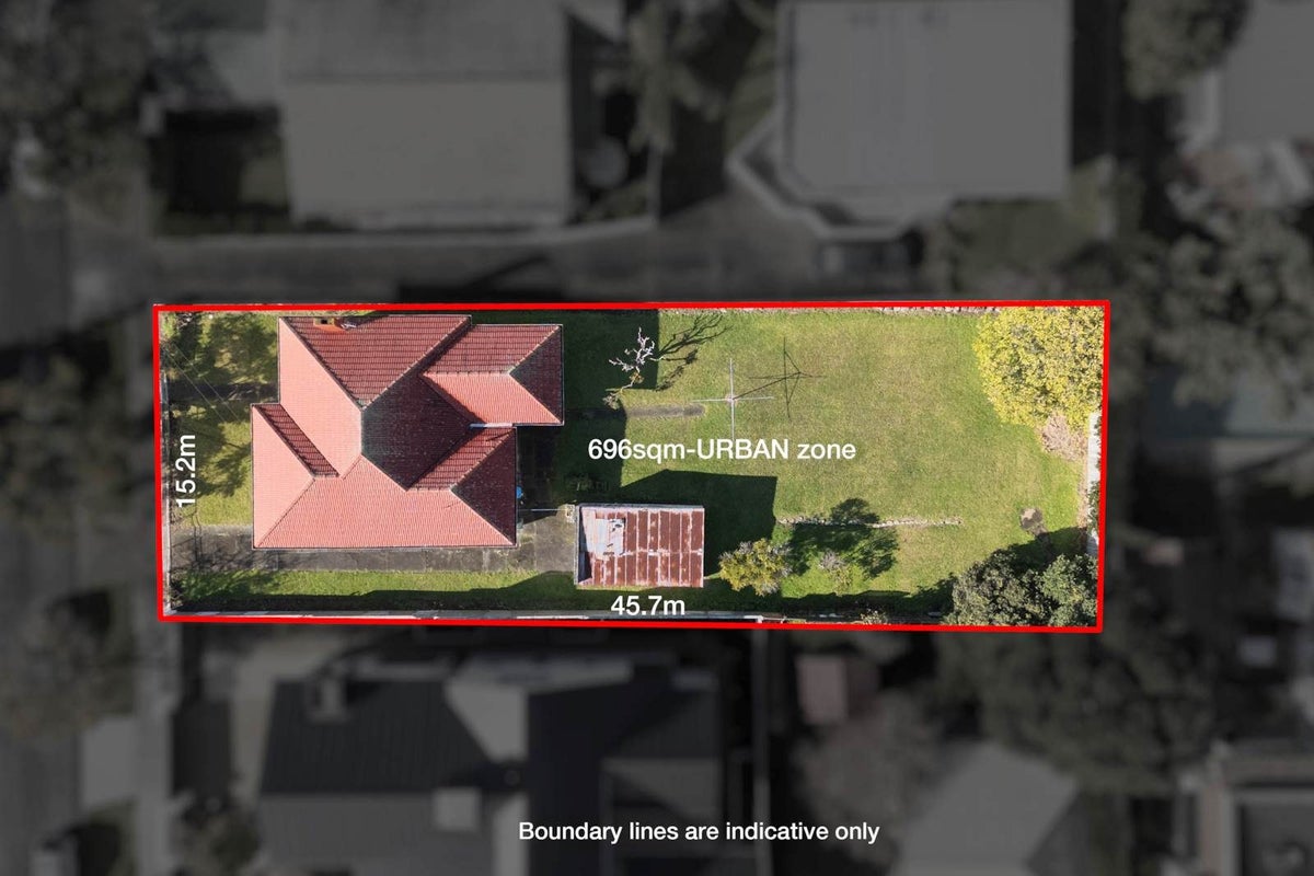 8 Kotare Avenue, Westmere, Auckland - Carousel 1