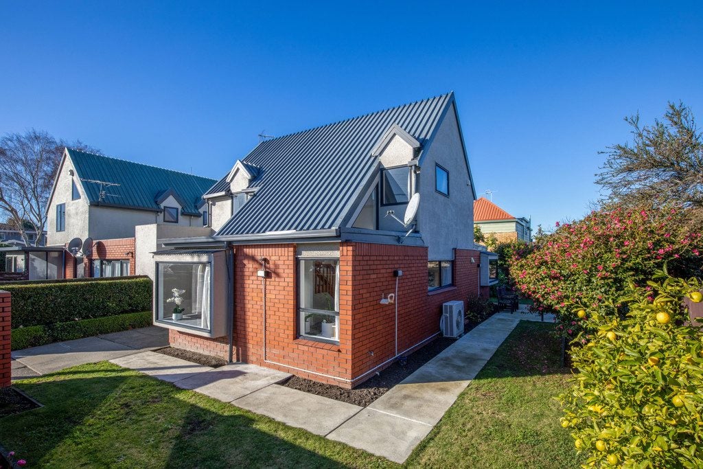 2/10 Nortons Road, Avonhead, Christchurch - Carousel 1