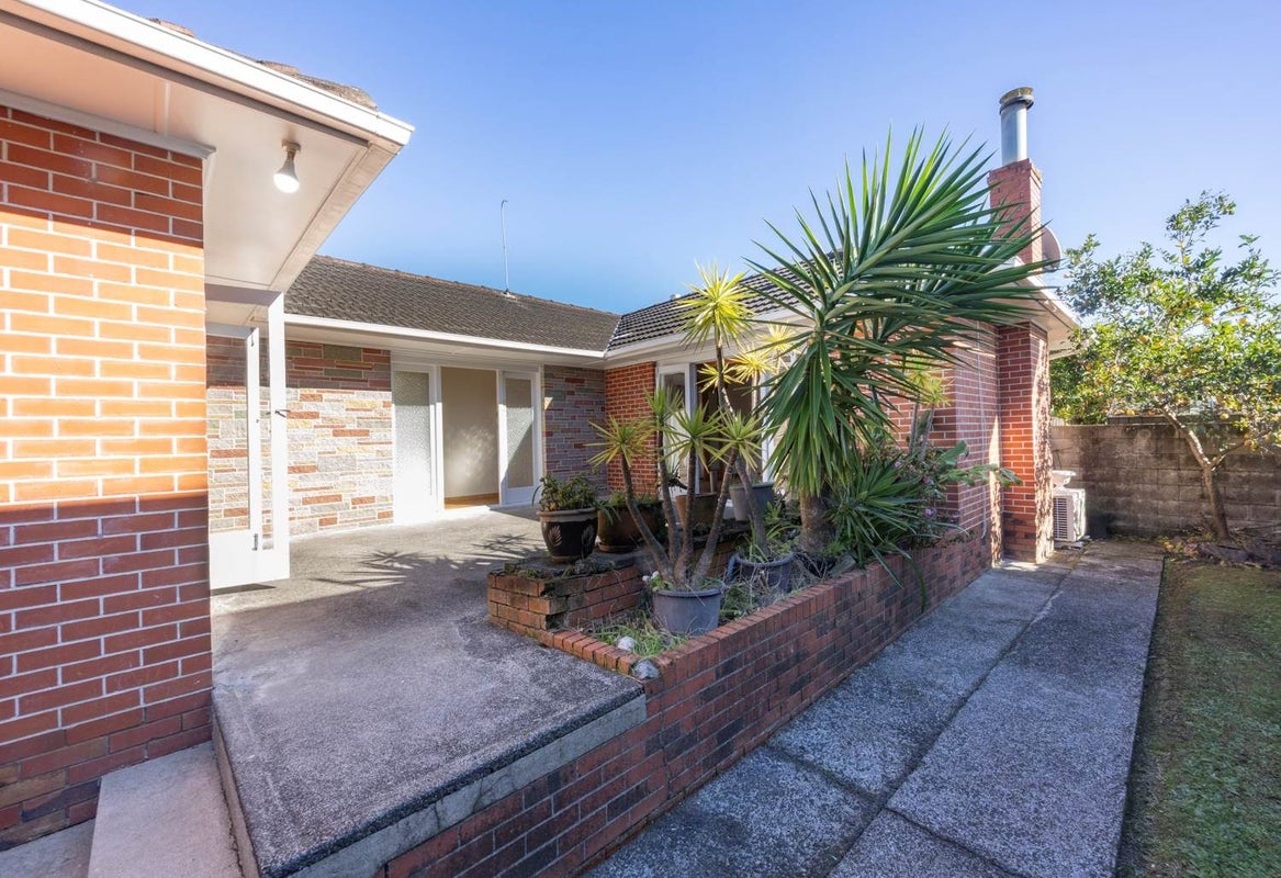 38 Longburn Road, Henderson, Henderson, Waitakere City, Auckland - Carousel 12