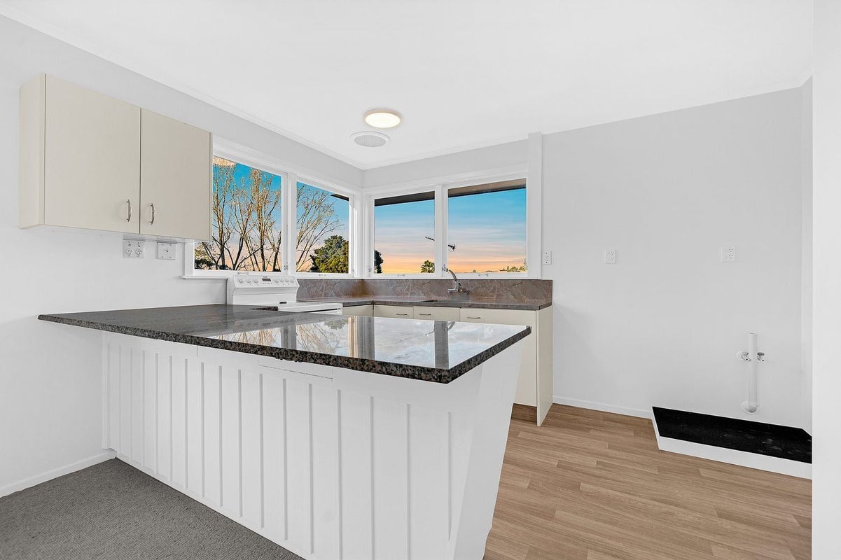 22 Kayeleen Place, Cockle Bay, Auckland - Carousel 2