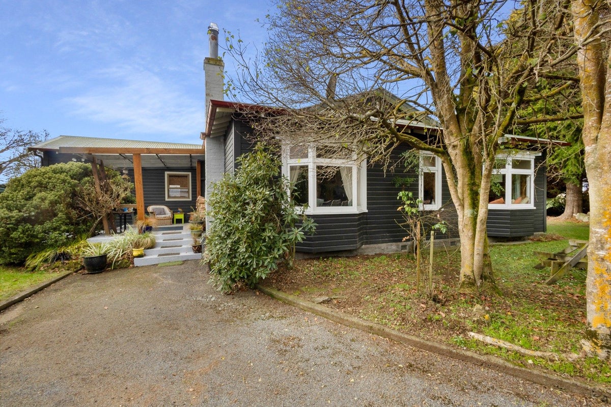 733 Raetihi Ohakune Road, Ohakune - Carousel 1