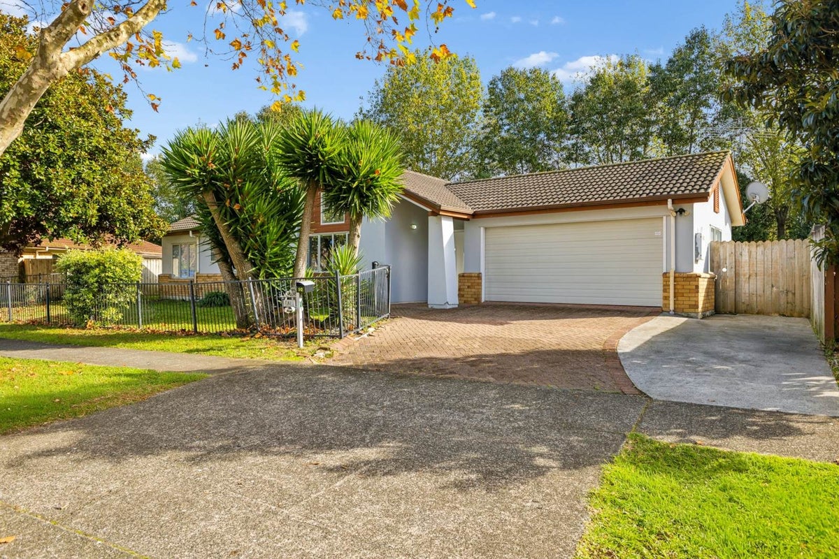 92 Riverton Drive, Randwick Park, Auckland - Carousel 1