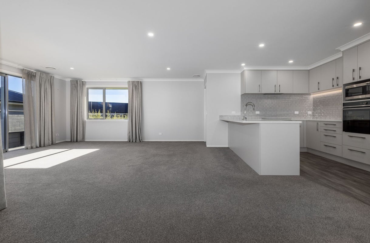 168 Karuhiruhi Street, Waikanae - Carousel 2