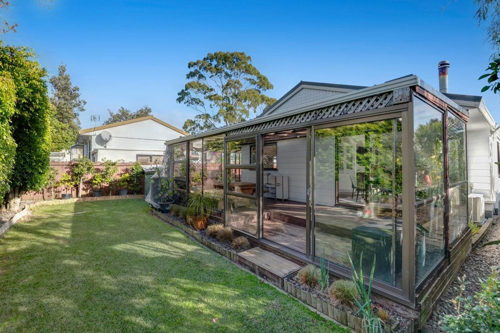 2/41 Barbados Drive, Unsworth Heights, Auckland - Carousel 2