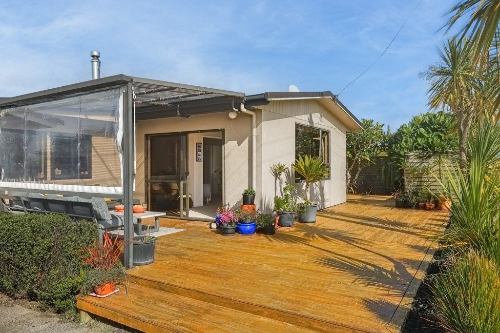 47 Marine Parade, Carters Beach, Westport - Carousel 1