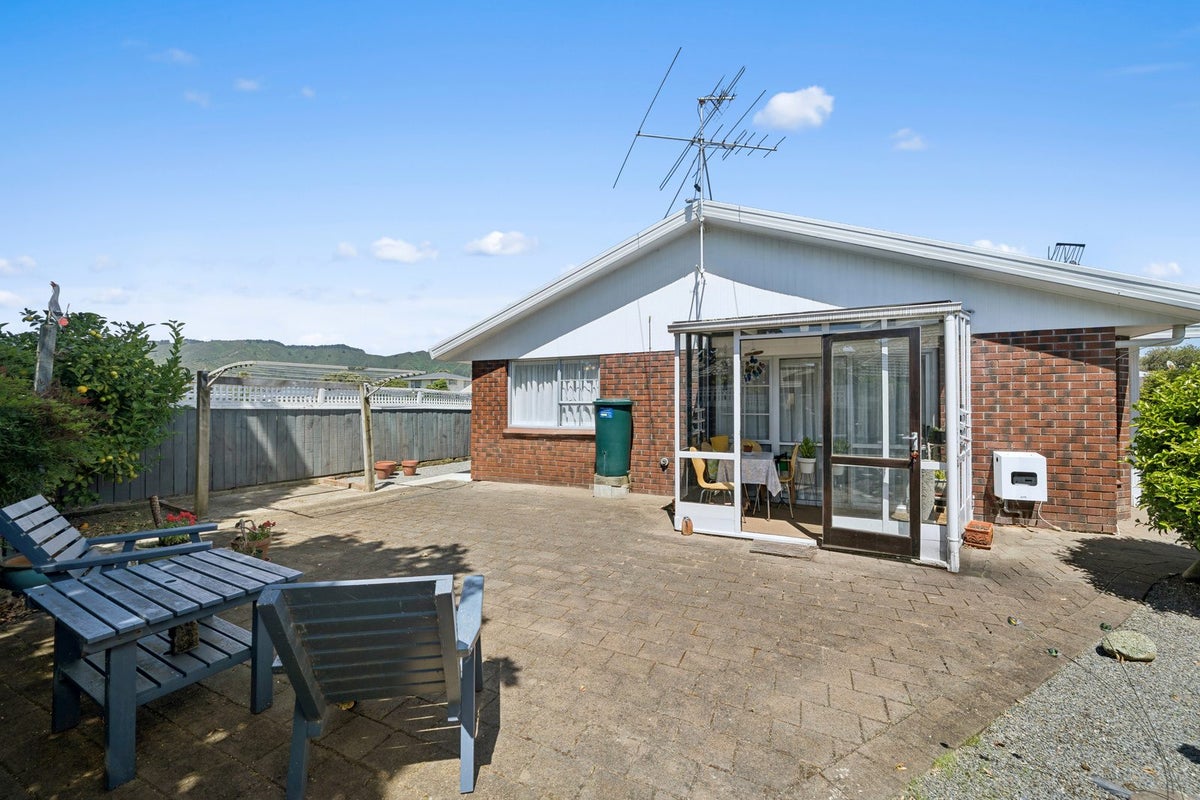 7D Walters Street, Avalon, Lower Hutt - Carousel 13