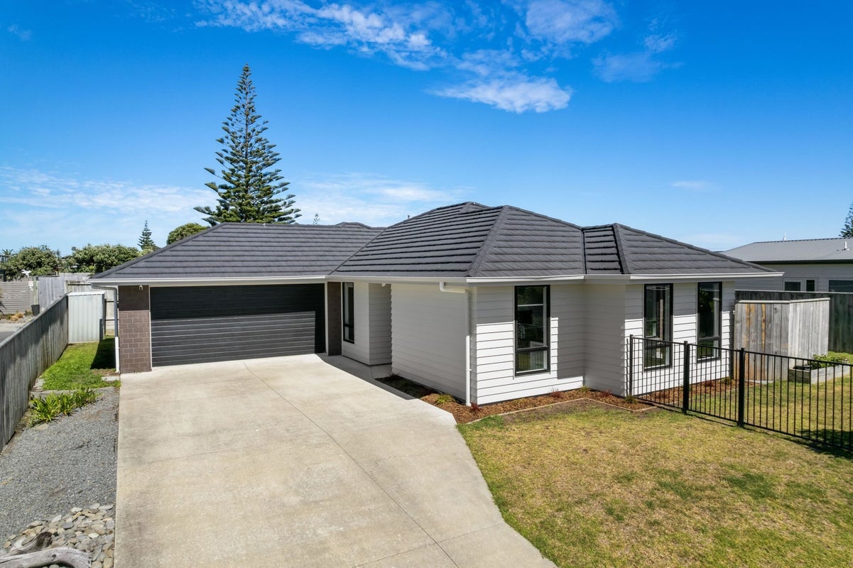 49 Seagrass Place, Otaki Beach, Otaki - Carousel 2