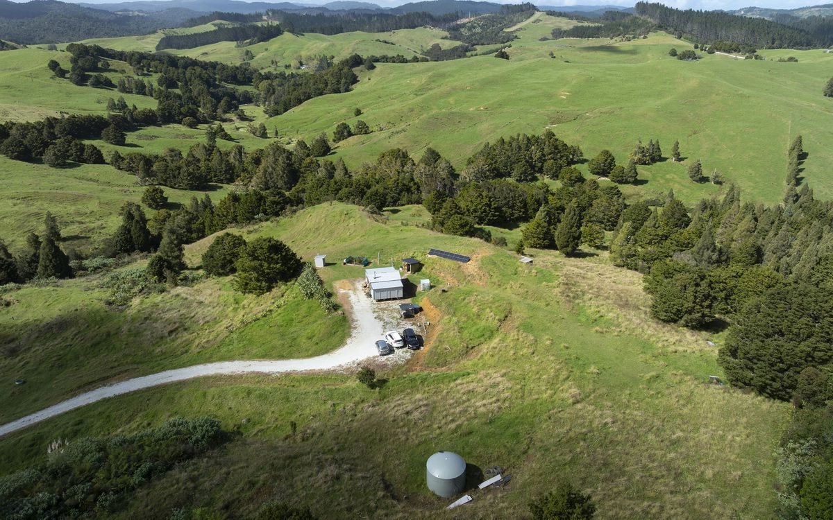 1238 Fern Flat Road, PERIA, KAEO - Carousel 2