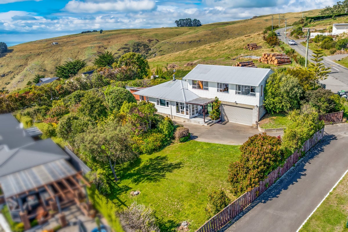 343 Mount Pleasant Road, Mount Pleasant, Christchurch - Carousel 1