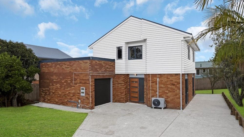 4C Kelkirk Street, Kelston, Auckland - Carousel 1