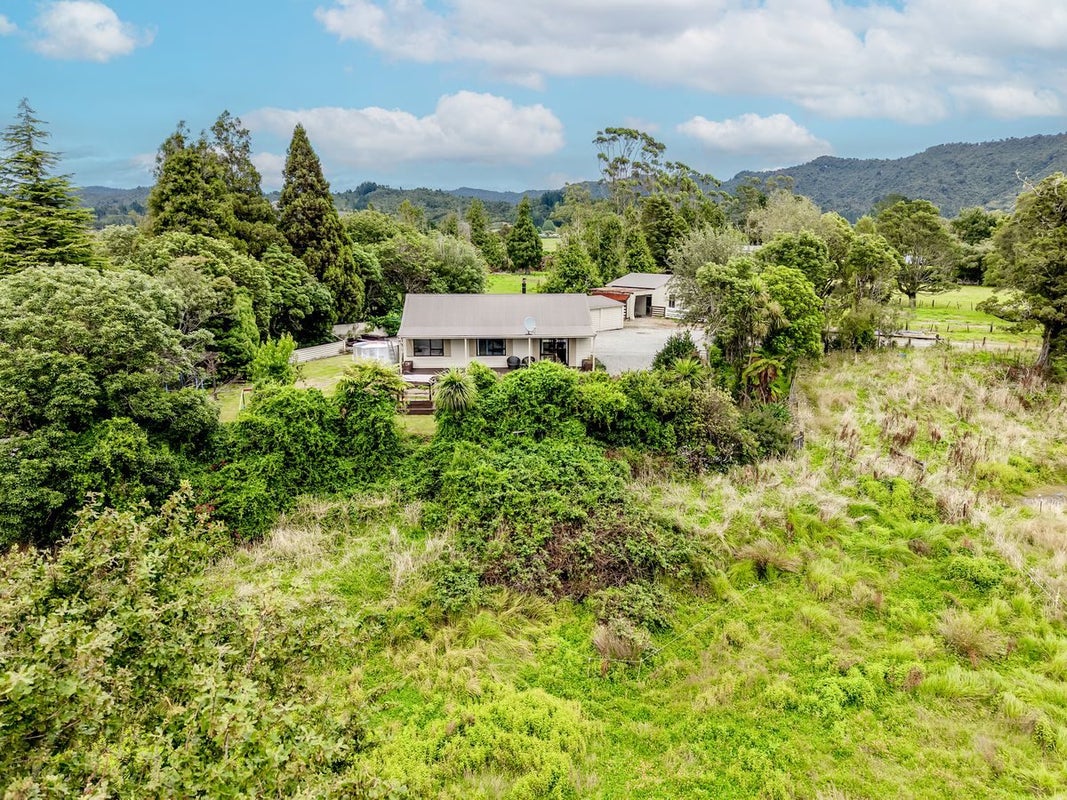 158 Golf Links Road, Kaiata, Greymouth - Carousel 1
