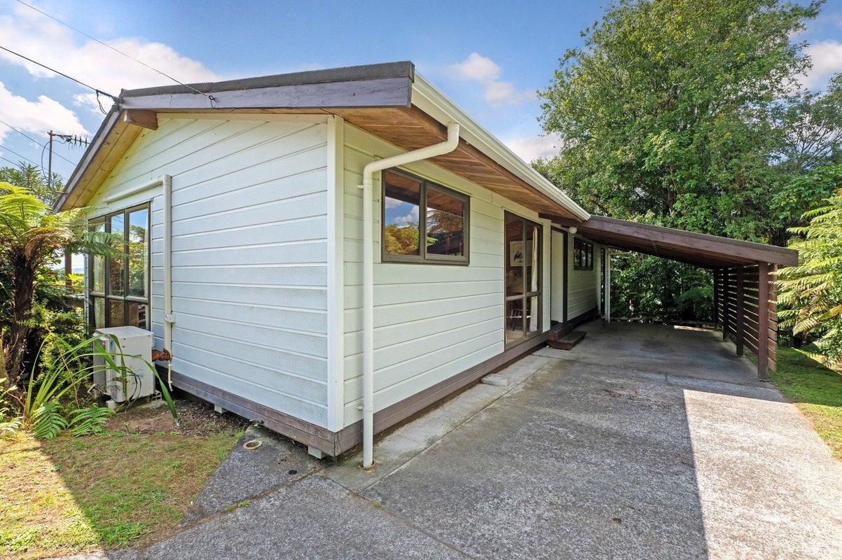 64 Utuhina Road, Springfield, Rotorua - Carousel 21