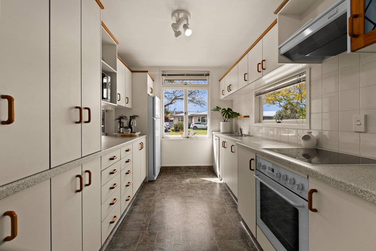 22 Veronica Avenue, Marewa, Napier - Carousel 2