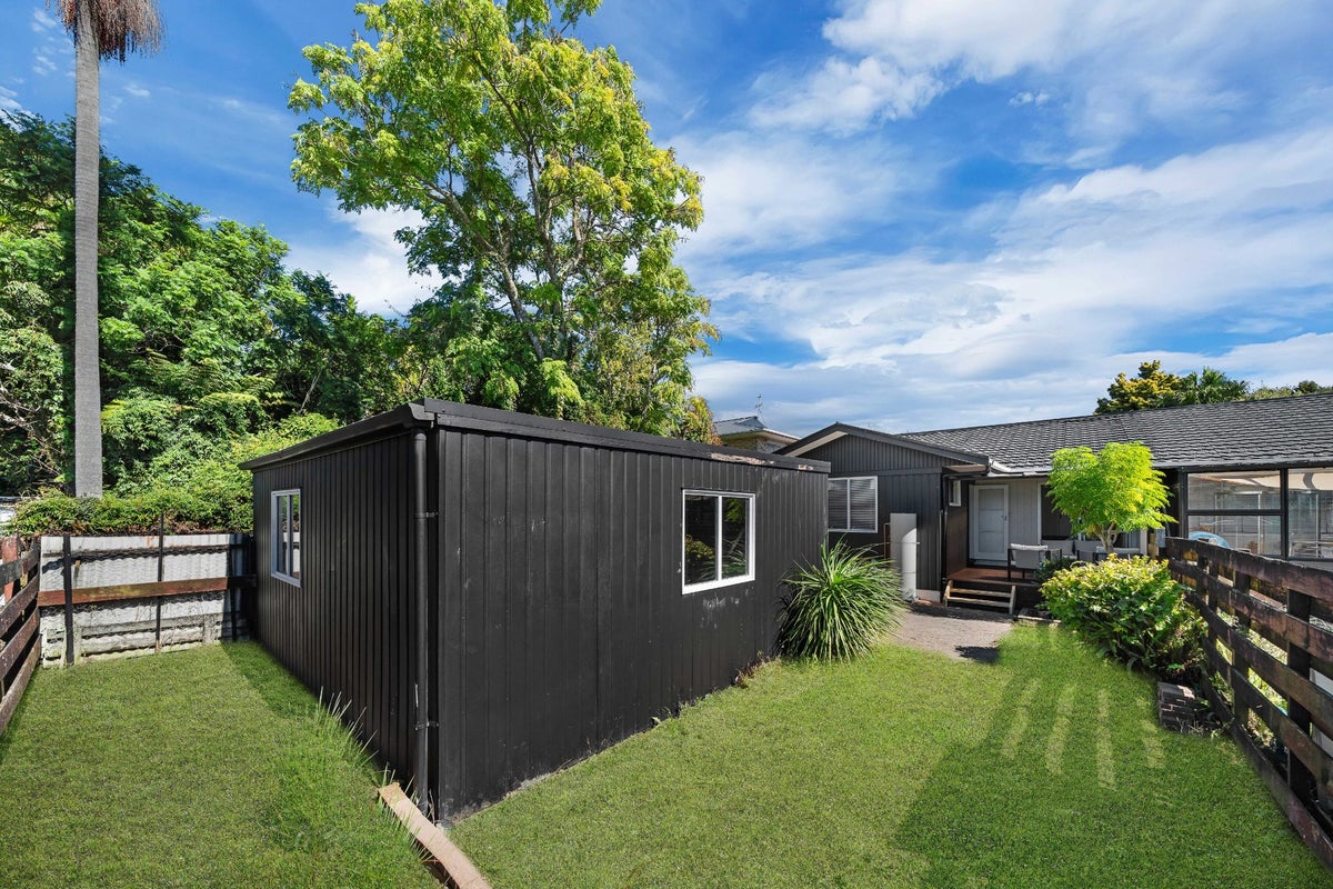 95 Te Atatu Road, Te Atatu South, Auckland - Carousel 24