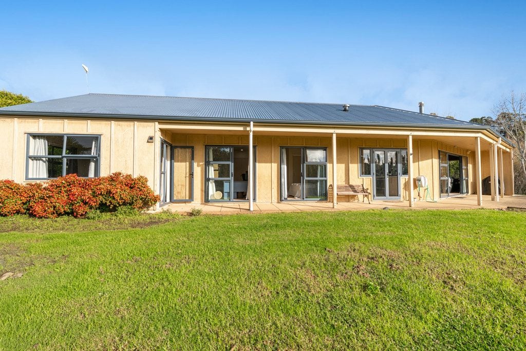 11 Pineview Lane, Helensville, Helensville - Carousel 2