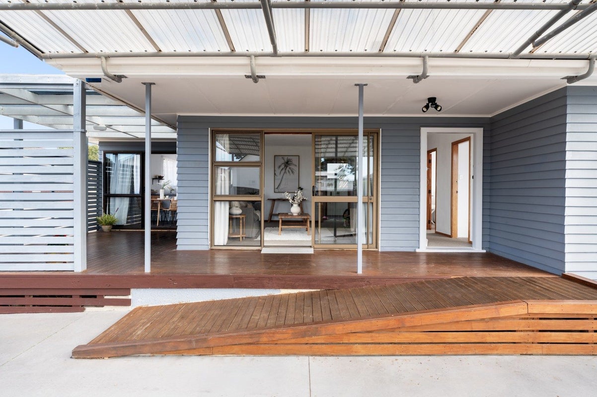 16 Leander Street, Mount Maunganui, Mount Maunganui - Carousel 2