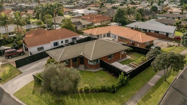2 Aldermen Avenue, Papamoa Beach, Papamoa - Carousel 1