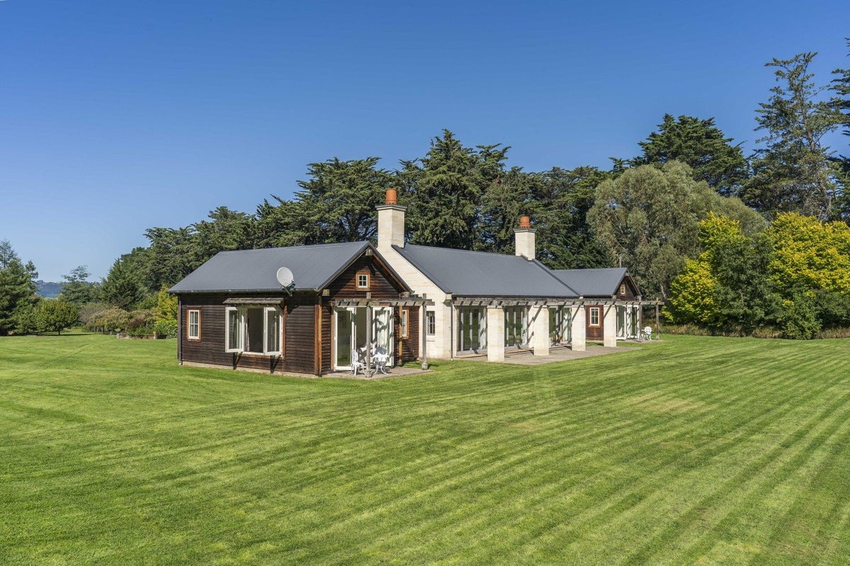 12 Tirohanga Road, North Taieri, Mosgiel - Carousel 2