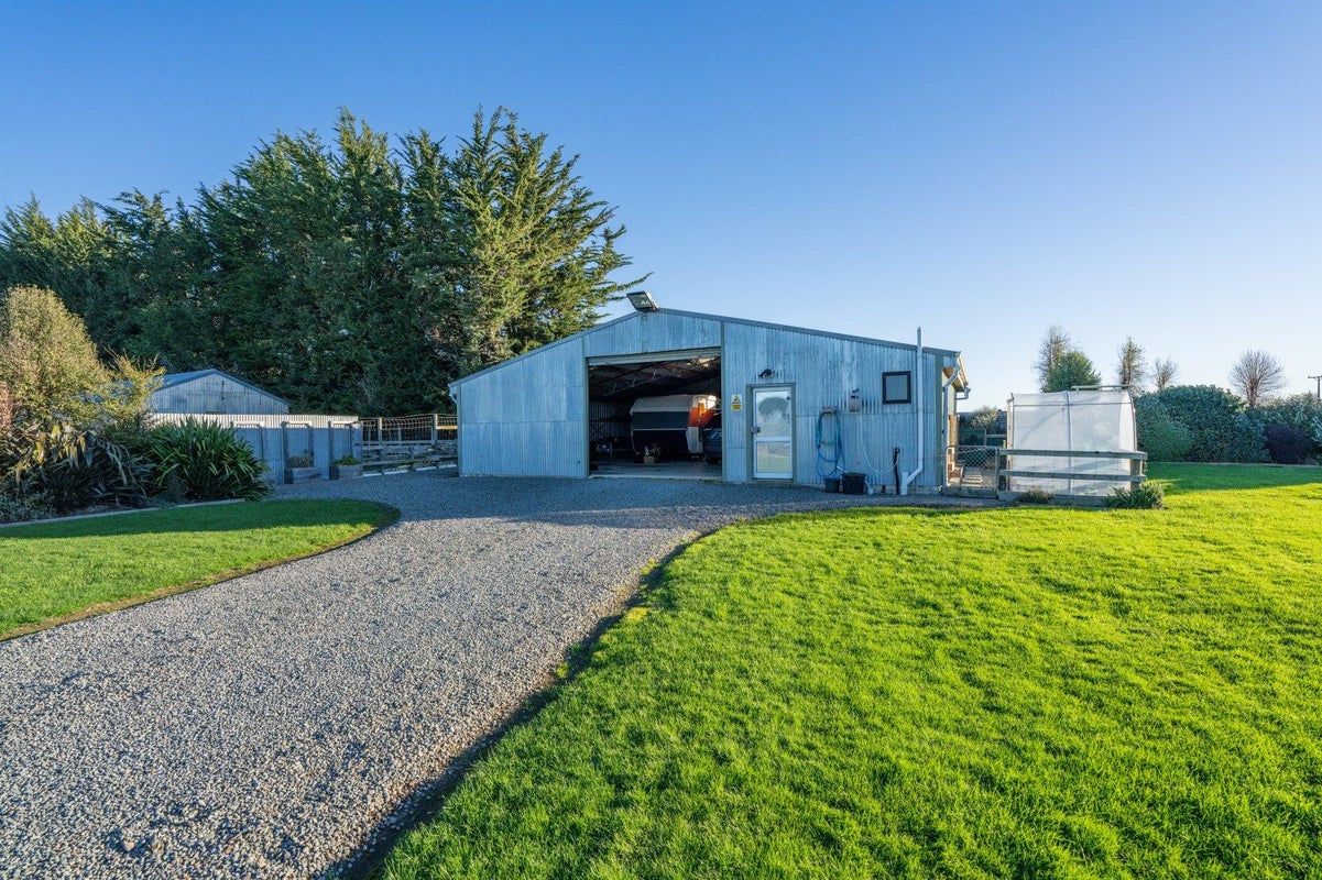 261 Wilsons Crossing Road, Tussock Creek, Winton - Carousel 2