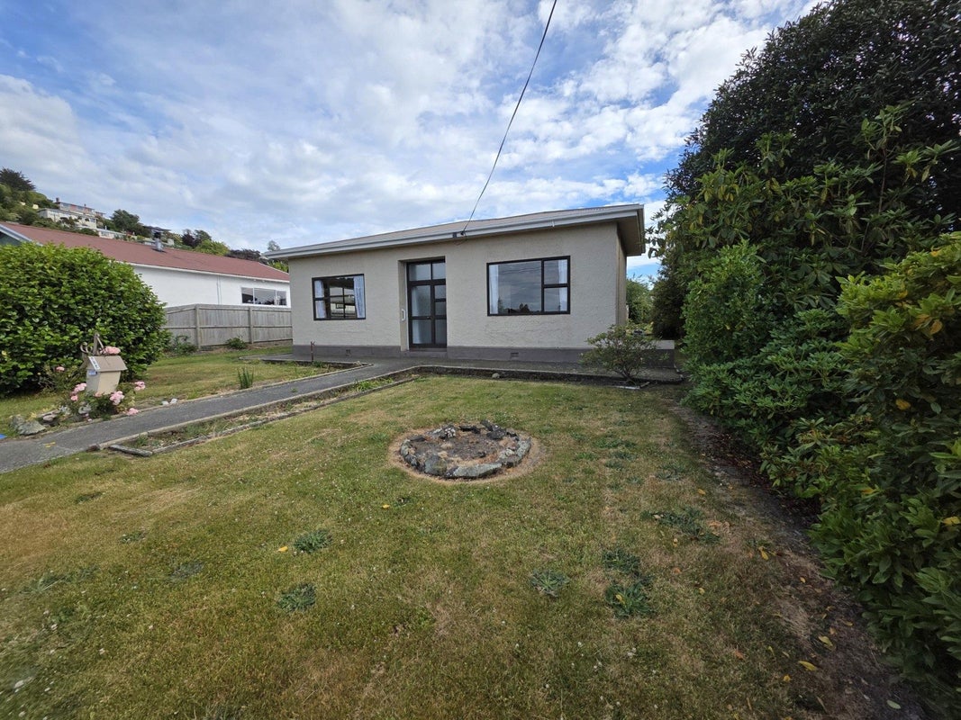 40 Nen Street, Oamaru - Carousel 1
