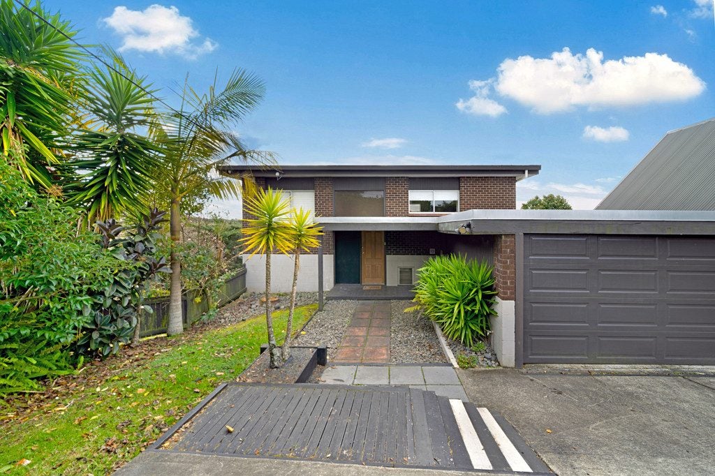 229 Golf Road, Titirangi, Auckland - Carousel 2