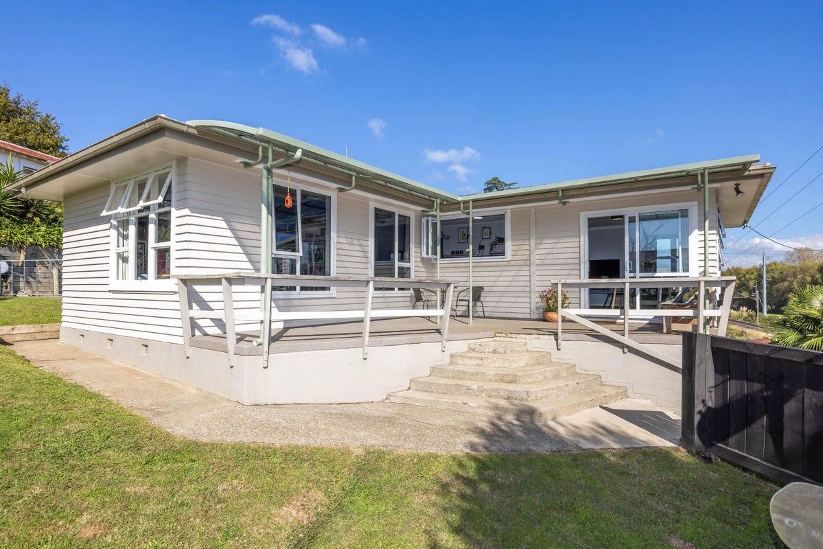 5 Fare Vue Lane, Otorohanga, Otorohanga - Carousel 1