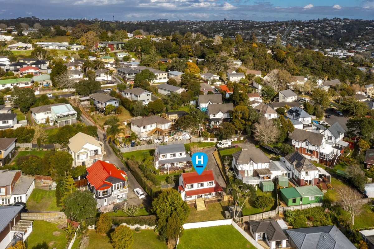 2/27 Tree View Avenue, Glenfield, Auckland - Carousel 23