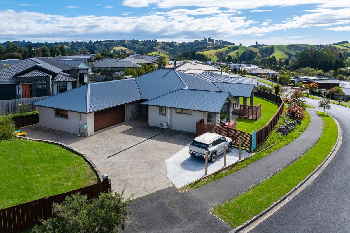 6 Grandvista Drive, Green Island, Dunedin - Carousel 35