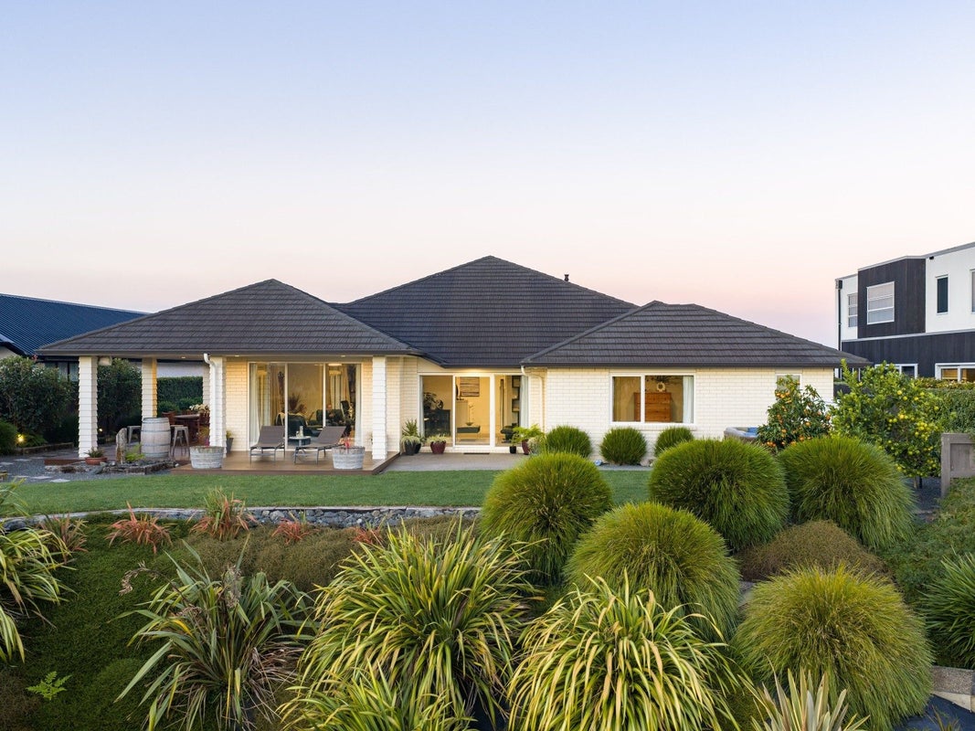 57 Roy Hilton Drive, Flagstaff, Hamilton - Carousel 1
