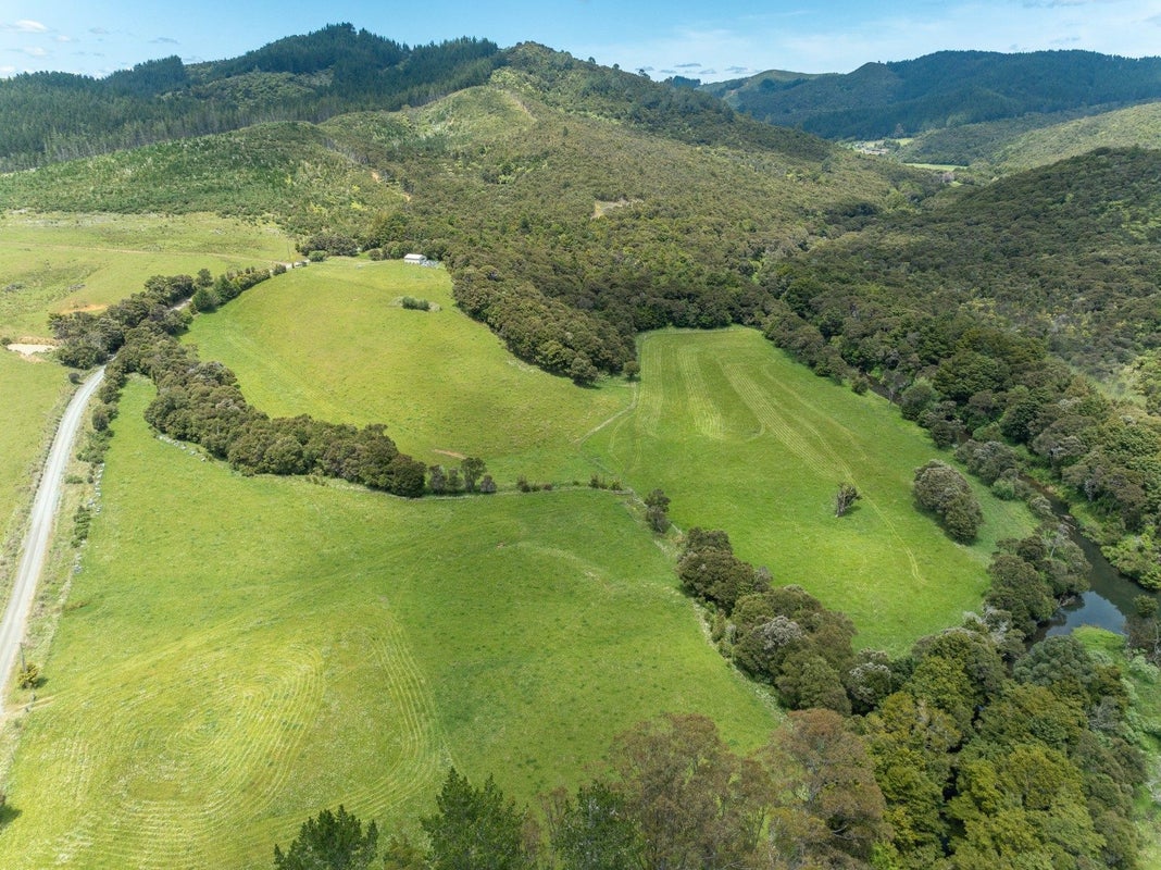 362 Sawyer Road, Mangonui, Mangōnui - Carousel 1