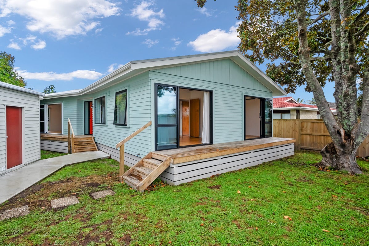 19 South Road, Waipu - Carousel 2