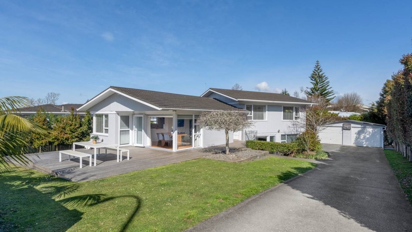 12 Fordyce Avenue, Sunnyhills, Auckland - Carousel 1