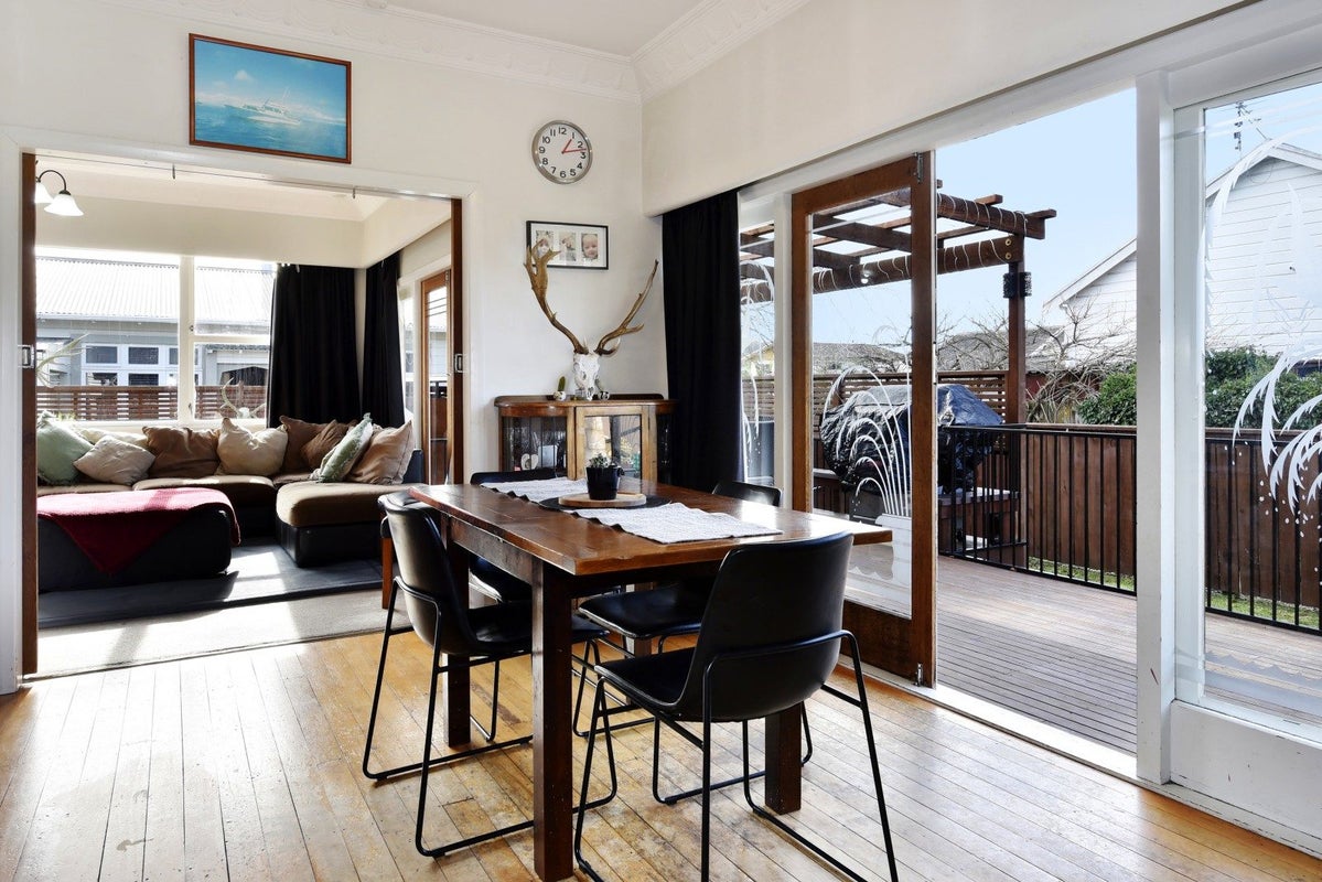 35 Arrow Street, Wakefield - Carousel 1