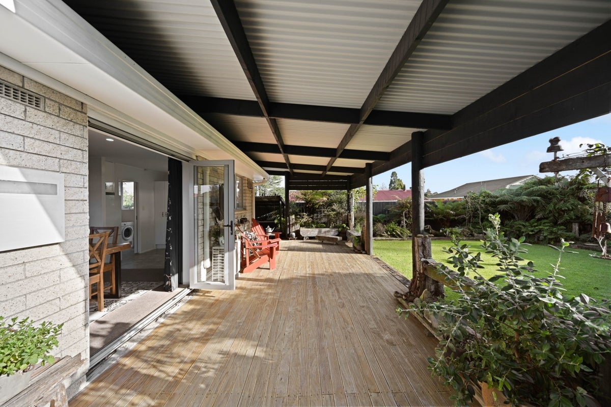 15A Sandalwood Drive, Dinsdale, Hamilton - Carousel 2