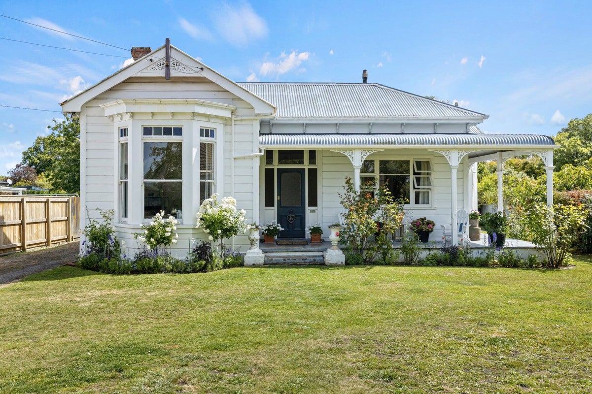 11B Peakes Road, Saint Johns Hill, Whanganui - Carousel 1