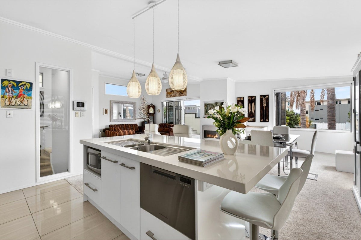 1 Vulcan Lane, Ahuriri, Napier - Carousel 2