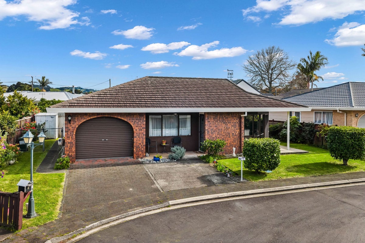 7 Wordsworth Place, Kensington, Whangarei - Carousel 1
