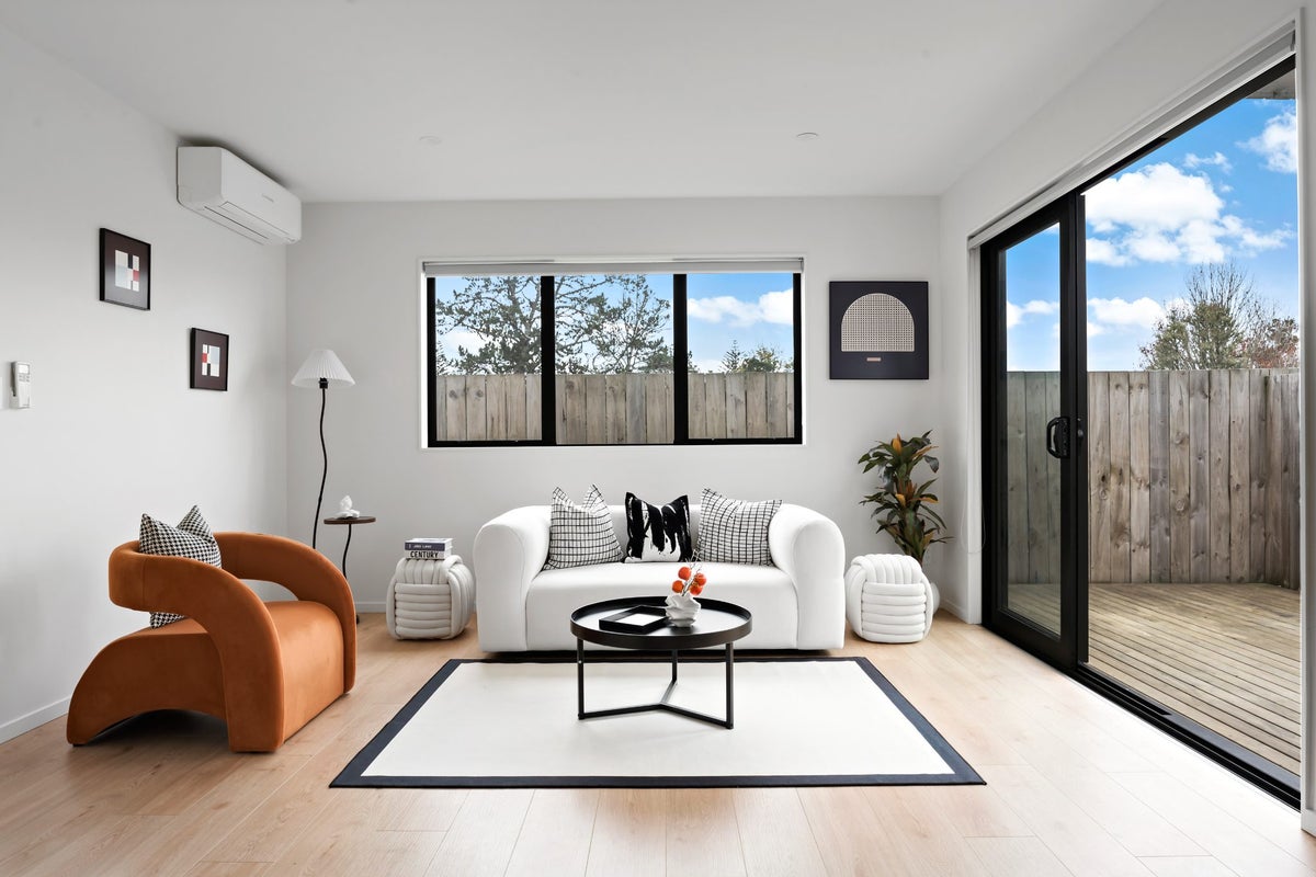 22D Aorangi Place, Birkenhead, Auckland - Carousel 2