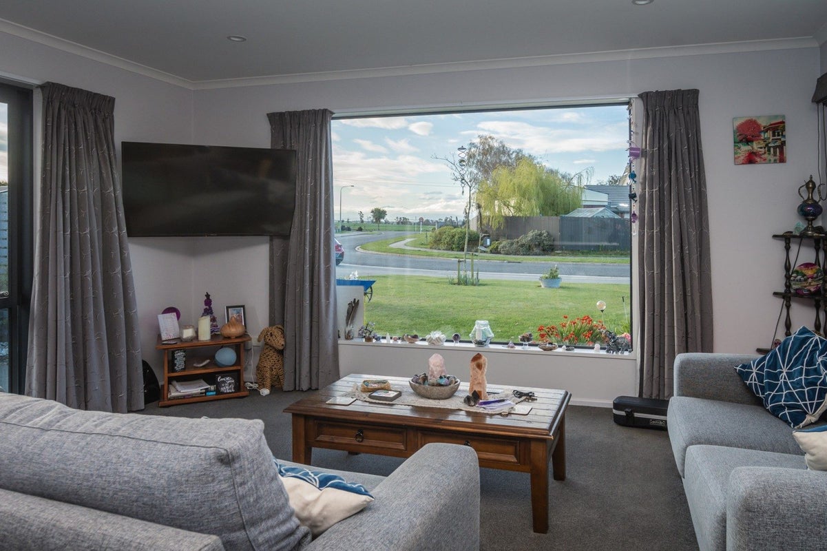 6 Mueller Drive, Oceanview, Timaru - Carousel 2