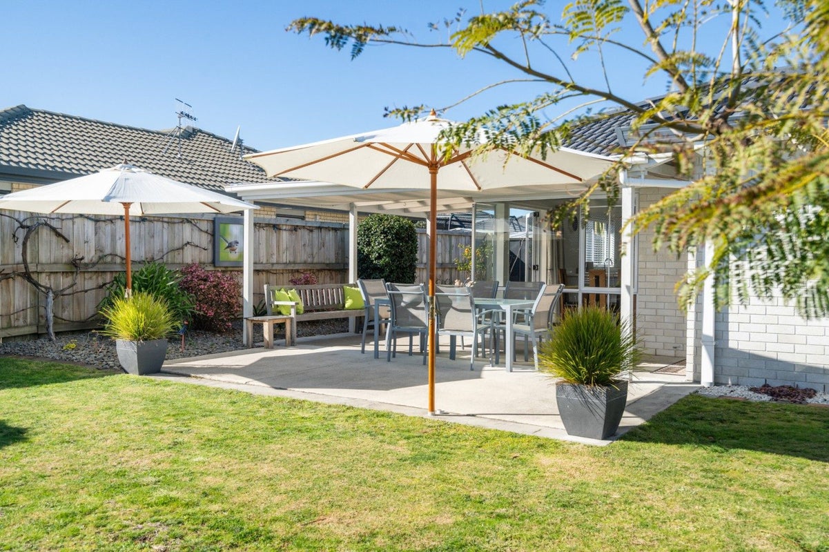 2 Lasiandra Place, Mount Maunganui, Mount Maunganui - Carousel 1