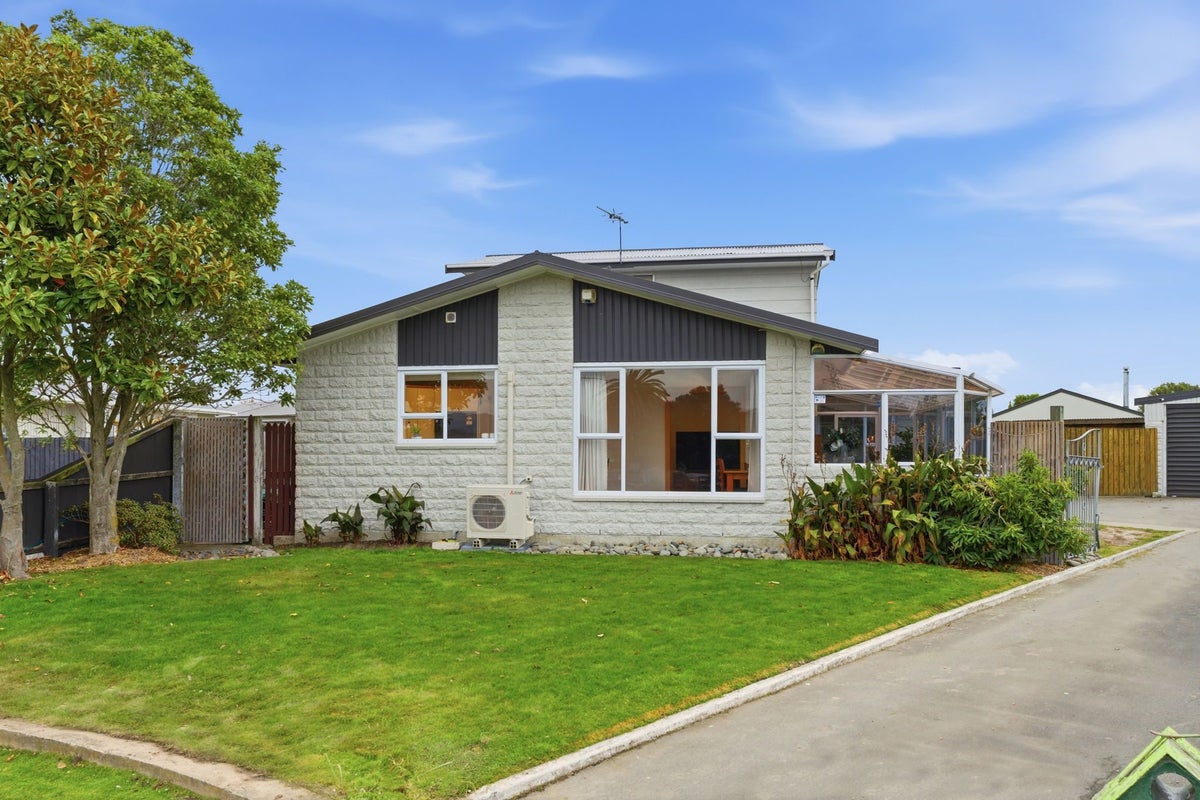 16 Pethig Place, Halswell, Christchurch - Carousel 25