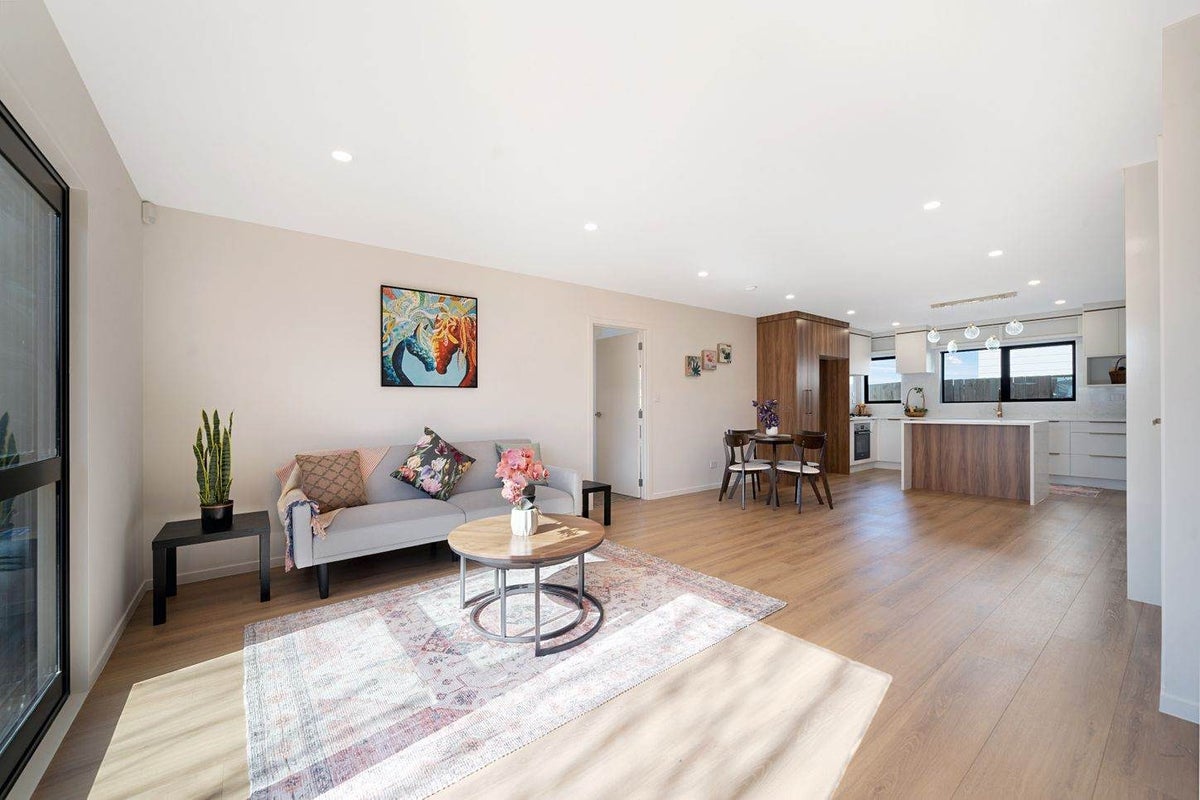 2/32 Tapuwae Way, Māngere Bridge, Auckland - Carousel 13