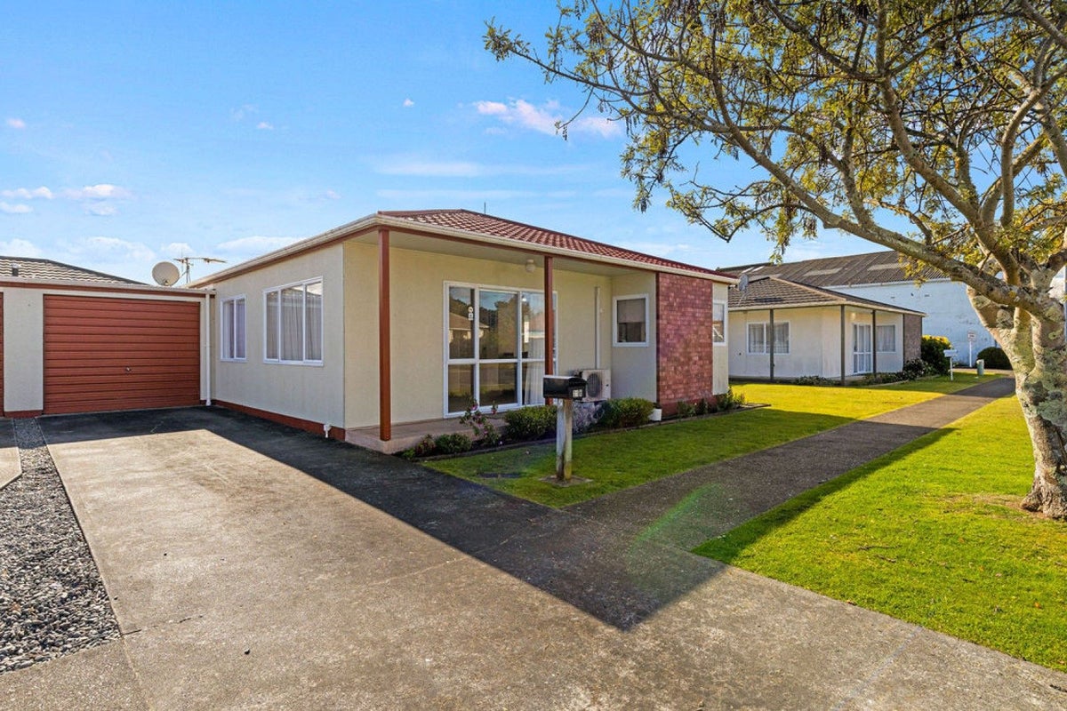 21B Marshall Avenue, Whanganui East, Whanganui - Carousel 2
