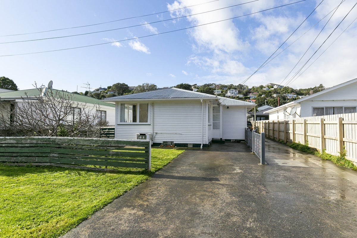 26B Weka Street, Miramar, Wellington - Carousel 1