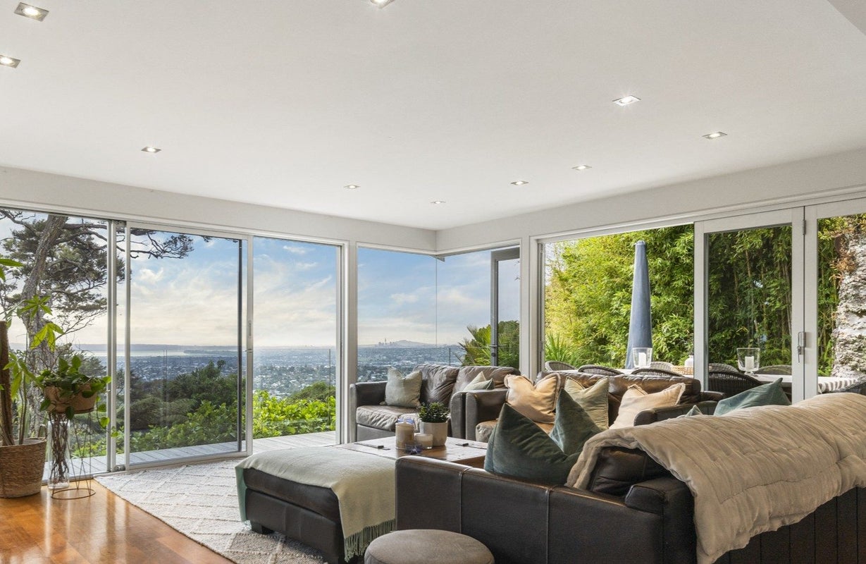 88 Scenic Drive, Titirangi, Auckland - Carousel 1
