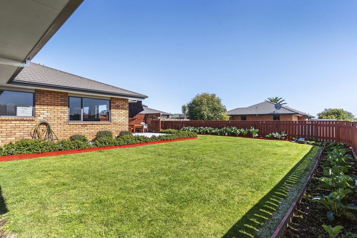5D James Drive, Bell Block, New Plymouth - Carousel 2